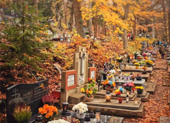 Worship with us this All Saints Sunday Worship with us this All Saints Sunday